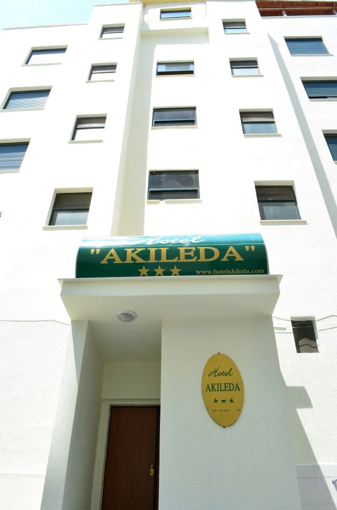Akileda Hotel Durrës Extérieur photo