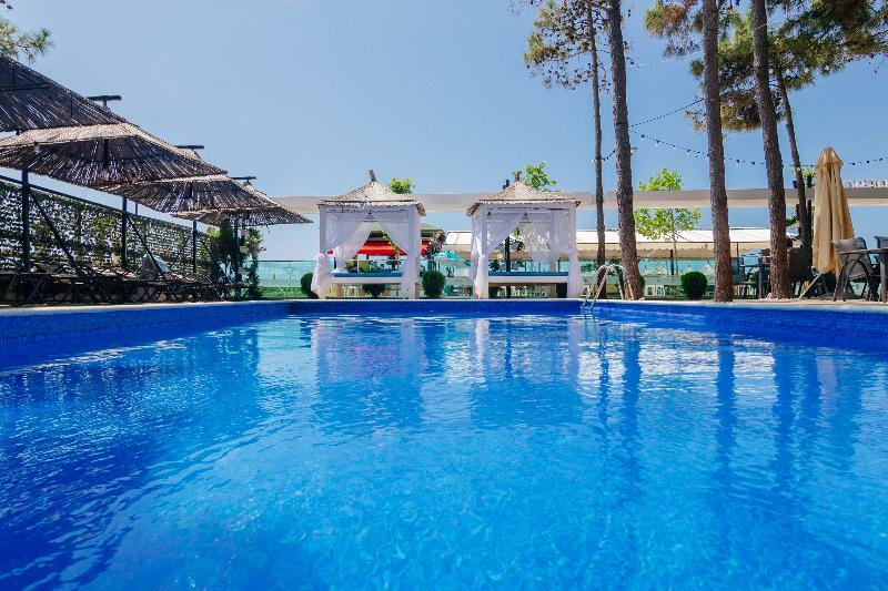 Akileda Hotel Durrës Extérieur photo