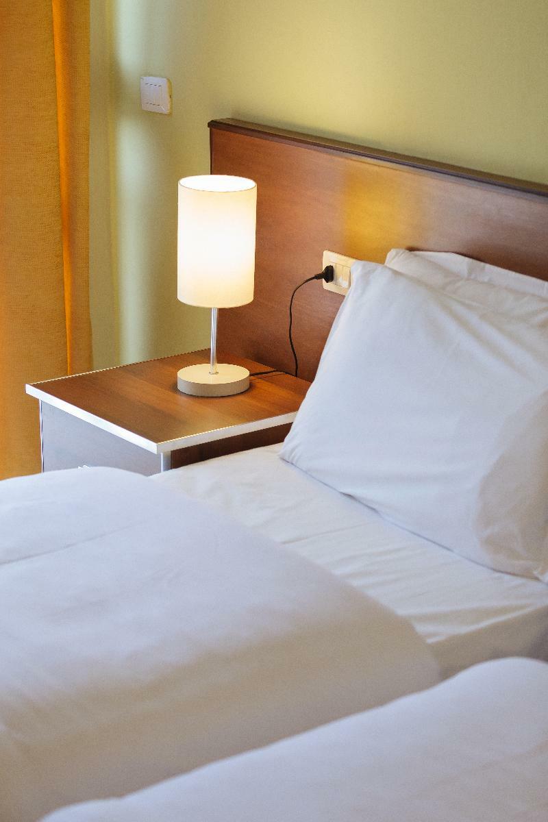 Akileda Hotel Durrës Extérieur photo